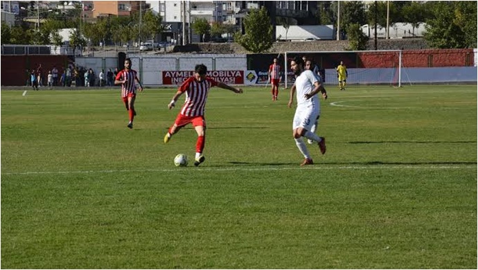 Siverek Belediyespor kendi evinde 2-0 yenildi