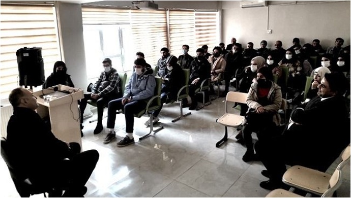 Siverek Müftüsü Çiçek Üniversite Öğrencileriyle bir araya geldi