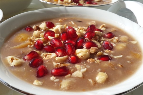 Siyasilerden Aşure Günü paylaşımı