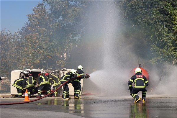 Somali ve Türkiye'nin 15 şehrinden itfaiyecilere eğitim verildi