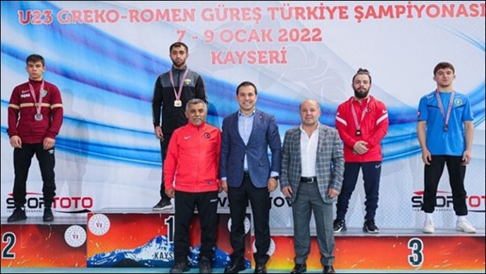 Sporcularımızdan güreşte ve atletizmde 3 madalya