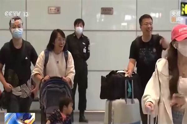 Sudan'dan tahliye edilen Çin vatandaşları Beijing'e ulaştı