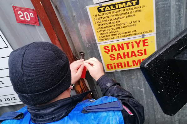 Süleymaniye önünde yükselen inşaat mühürlendi