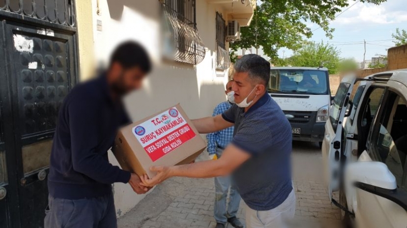 Suruç Belediyesi berber, bayan kuaförü ve kahvehane sahiplerini unutmadı