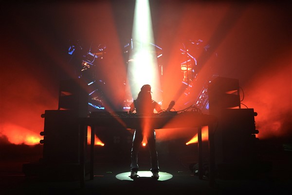 Sónar İstanbul  elektronik müzik severleri ağırladı