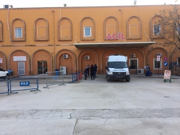 Tandırda ekmek yaparken kurşunların hedefi oldu