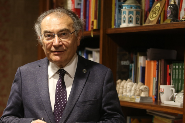 Tarhan: “Ahlaki normlar toplumsal düzeni sağlar”