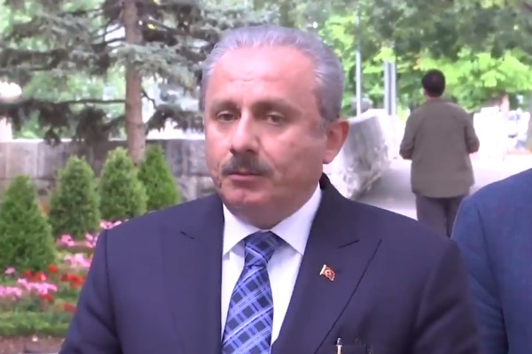 TBMM Başkanı Şentop, Cumhurbaşkanı Erdoğan'ın mazbatasını teslim aldı 