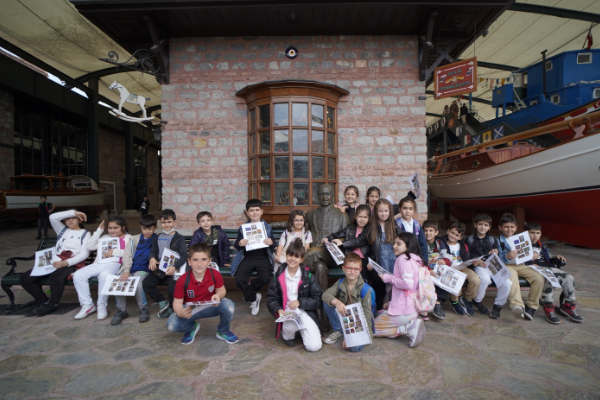 TEGV İstanbul Kartal Öğrenim Birimi çocukları, Rahmi M. Koç Müzesi’ni ziyaret etti