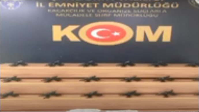 Urfa polisi kaçakçılara göz açtırmadı: Onlarca silah ele geçirildi-(VİDEO)