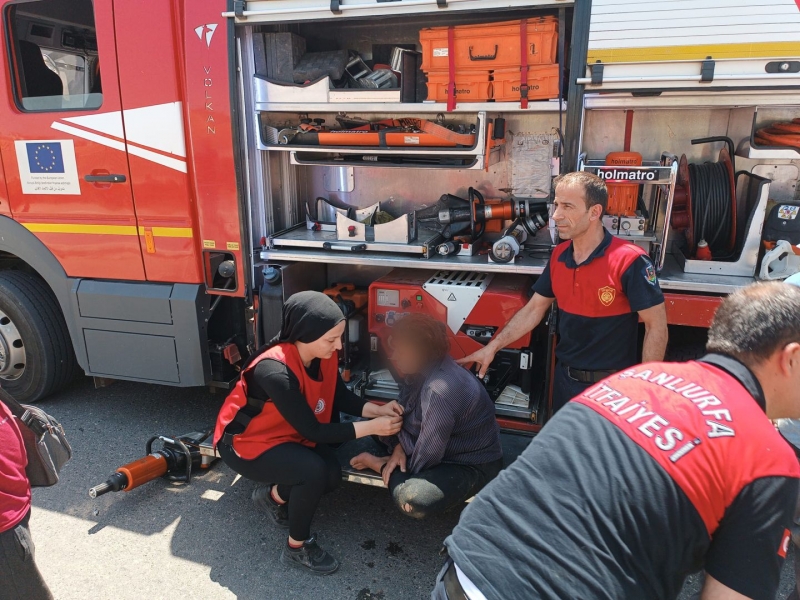 Urfa'da Kanala düşen kadını itfaiye ekipleri kurtardı 