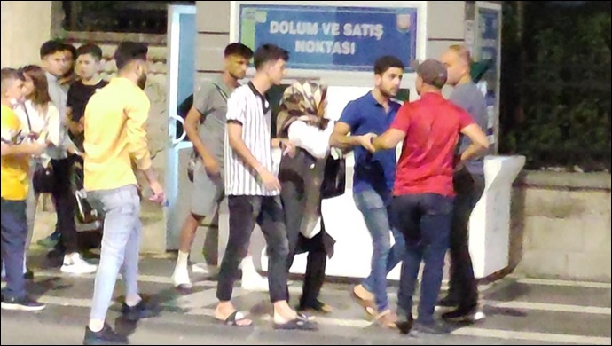 Urfa'da taciz iddiası ortalığı karıştırdı! Linç girişimi-(VİDEO)