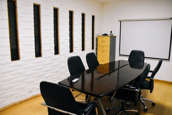 Uzertaş Boya'da istifa