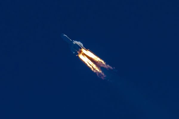 Uzun Yürüyüş-5B Y3 roketinin enkazı atmosfere giriş yaptı