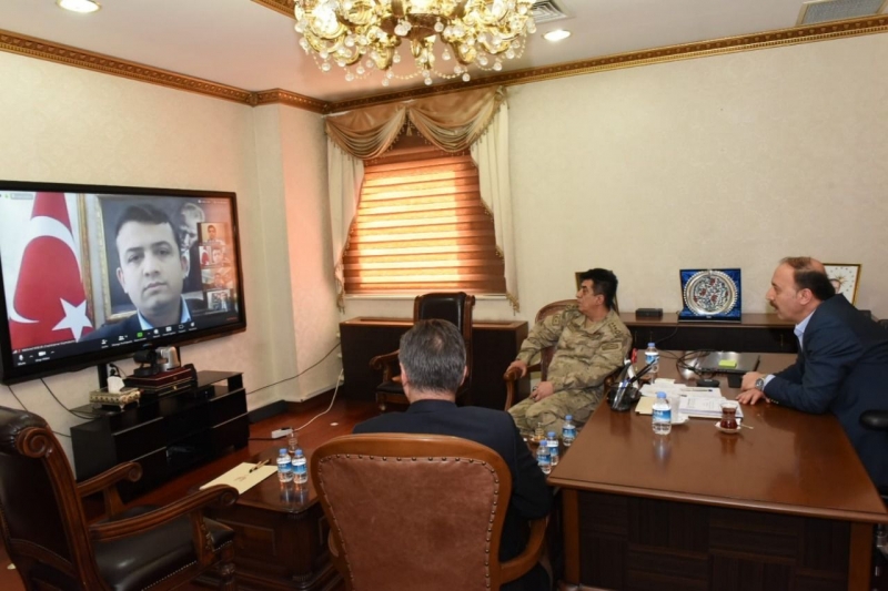 Vali Erin'den Flaş...Koronavirüs Açıklaması