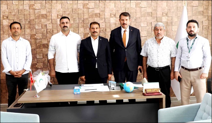 Vali Salih Ayhan'dan Yeşilay Şubesine ziyaret