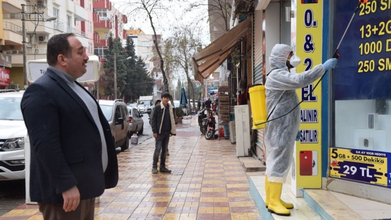 Viranşehir belediyesi dezenfekte çalışmalarını sürdürüyor