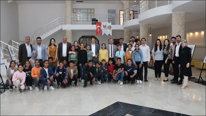 Viranşehir’de göz dolduran gravür sergisi