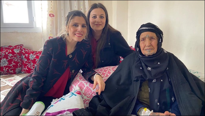 Viranşehir'de Protokol Eşleri Yaşlıları Unutmadı