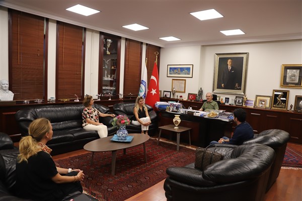 WeParents kurucularından Başkan Büyükerşen’e ziyaret