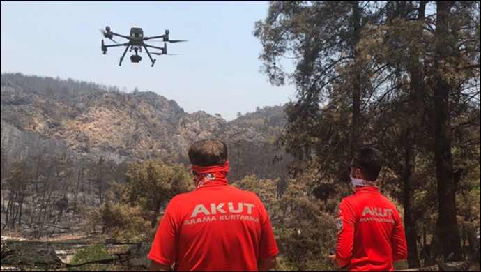 Yanan ormanlar yeniden hayata döndürülüyor