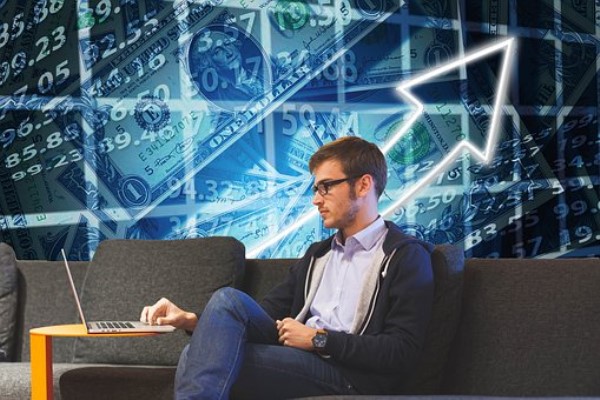 Yapı Kredi'den finansal duran varlık edinimi