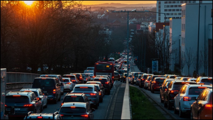YENİLEME -TÜİK-Türkiye'de trafiğe kaydı yapılan taşıt sayısı Şubat'ta yüzde 9,3 azaldı