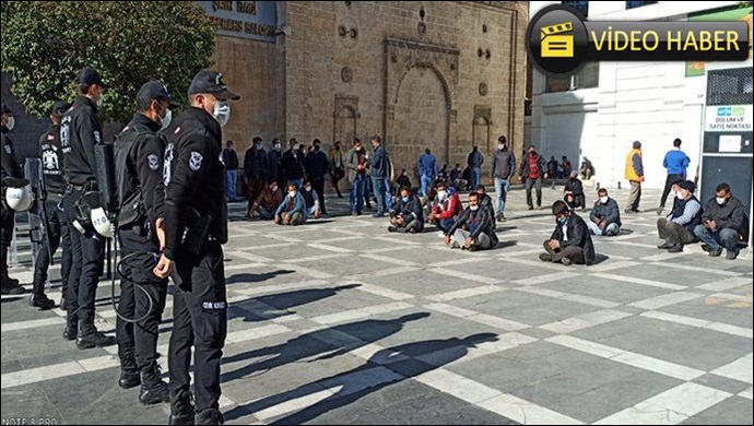 Yerleri değişen hurdacılar belediye önünde eylem yaptı (GÜNCELLENDİ)