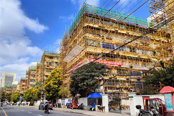 ''Yılın ilk yarısında yaklaşık 43 bin eski konut sitesinde yenileme başlatıldı''