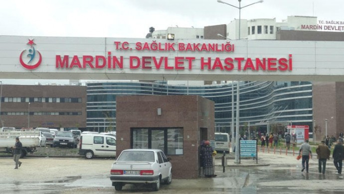 Yol kenarında aracın çarptığı kadın hayatını kaybetti