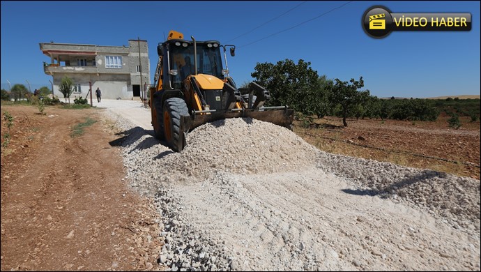 Yukarıakören’den Başkan Canpolat’a Teşekkür: Kışın Çamurdan, Yazın Tozdan Kurtulduk