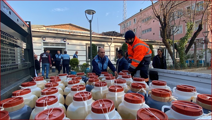 Zabıta ekipleri 3 ton sahte pekmeze el koydu