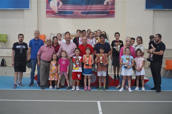 Zafer Kupası Tenis Turnuvaları tamamlandı