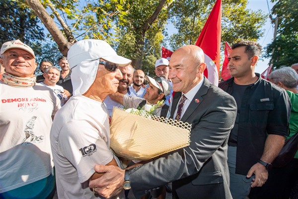 Zafer yolu kafilesi Kemalpaşa’da
