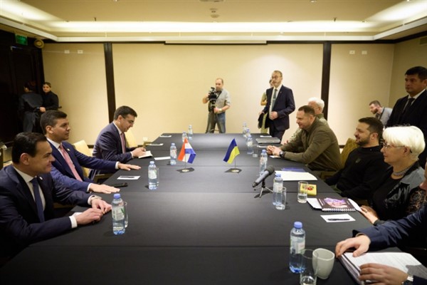 Zelenski, Paraguay Cumhurbaşkanı Pena ile bir araya geldi