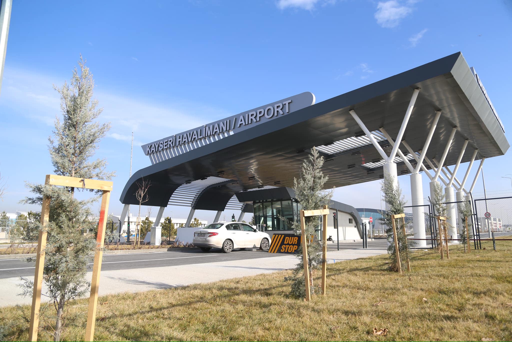 Başkan Büyükkılıç ve Akar, Kayseri Havalimanı Yeni Terminal Binası'nı inceledi