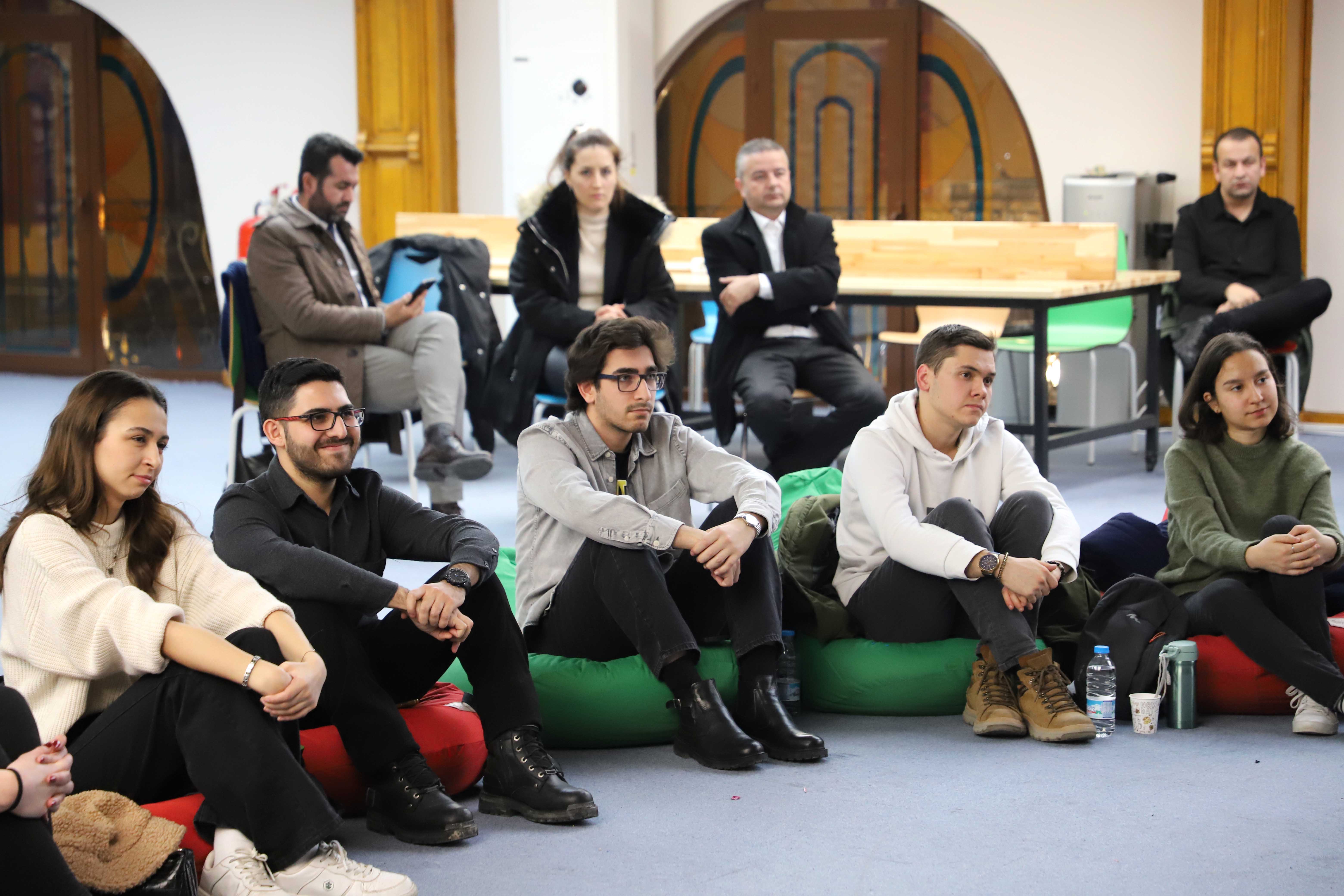 Eskişehir'de gençlerle Sosyal Girişimcilik buluşması