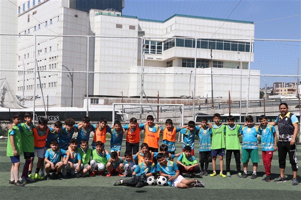 Haliliye'de Futbol Okulu ile genç yetenekler yetişiyor