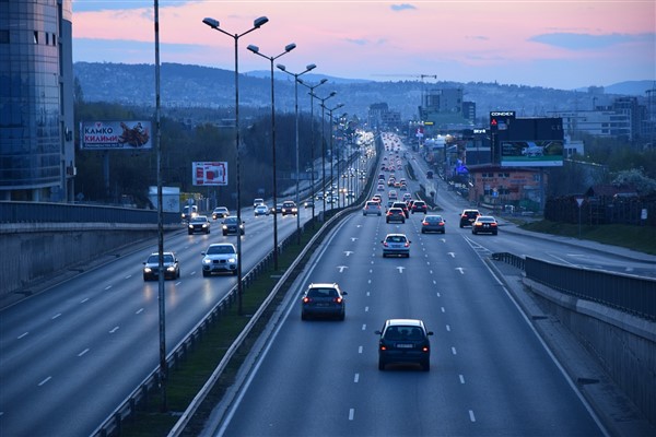 İstanbul ile Ankara'da kamyon, çekici ve tanker cinsi araçlara trafik yasağı