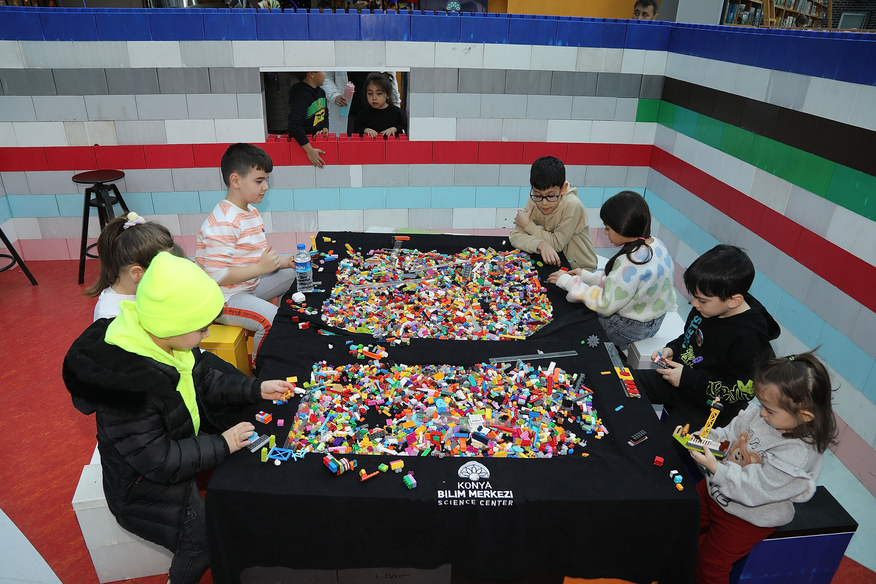 Konyalı çocuklar yarıyıl tatilini “LEGO Bilim Haftası” etkinliklerinde geçiriyor